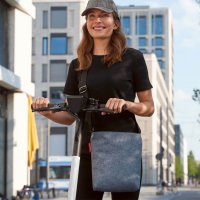 Reisenthel Kabelka z recyklovan�ho materi�lu Shoulderbag S TWIST SILVER HY7052